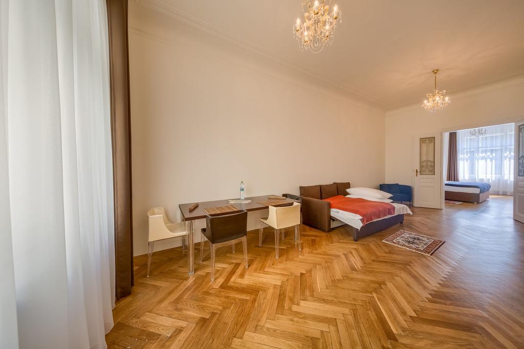 Apartments 39 Wenceslas Square Prague Exterior photo